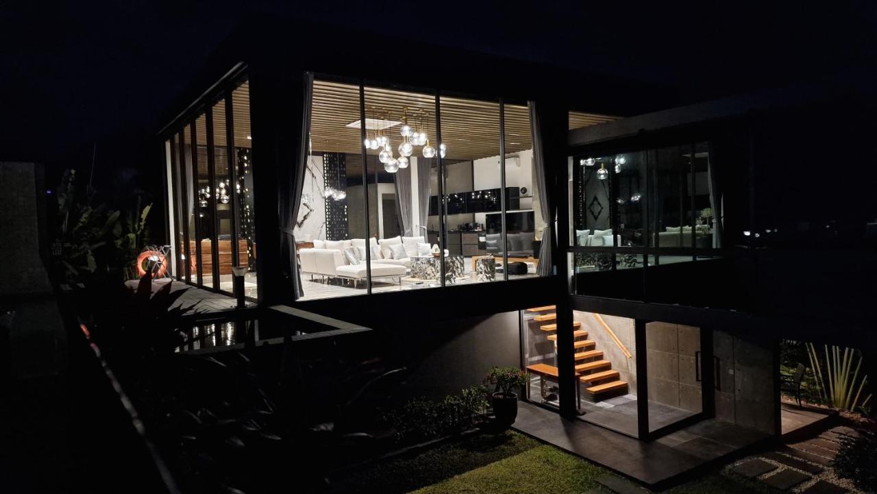 Villa Obsidian, With Staff, Sea View And Walk To Choeng Mon Beach ภายนอก รูปภาพ